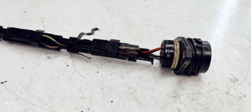 LISTWA WIĄZKA POMPOWTRYSKÓW AUDI VW SEAT 038971803