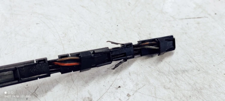 LISTWA WIĄZKA POMPOWTRYSKÓW AUDI VW SEAT 038971803