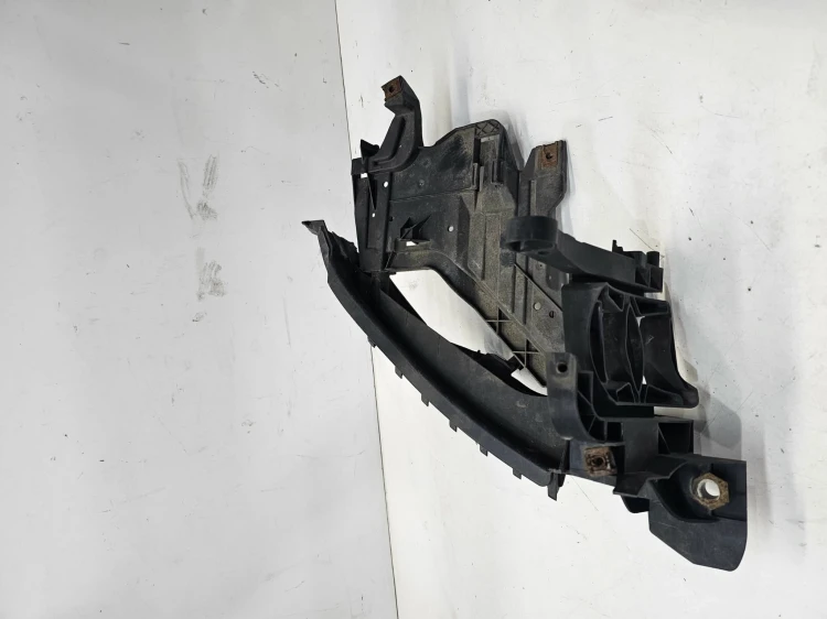 ŚLIZG UCHWYT MOCOWANIE REFLEKTORA PRAWY AUDI A4 B8 8K0805608