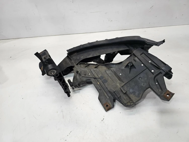 ŚLIZG UCHWYT MOCOWANIE REFLEKTORA PRAWY AUDI A4 B8 8K0805608