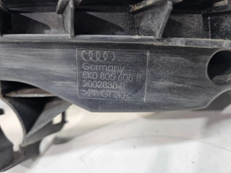 ŚLIZG UCHWYT MOCOWANIE REFLEKTORA PRAWY AUDI A4 B8 8K0805608