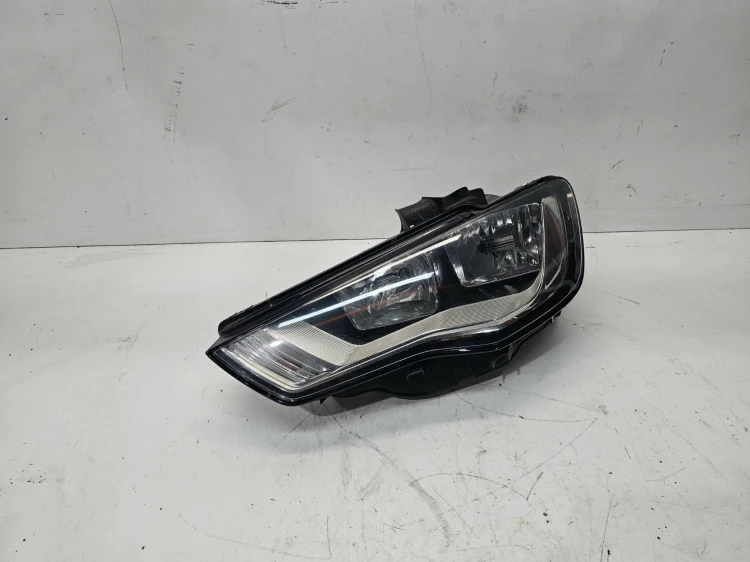 REFLEKTOR LAMPA PRZEDNIA LEWY PRZÓD AUDI A3 8V 8V0941003A UK ***2***