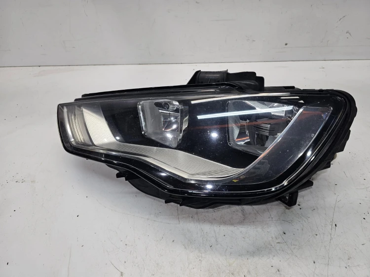 REFLEKTOR LAMPA PRZEDNIA LEWY PRZÓD AUDI A3 8V 8V0941003A UK ***2***