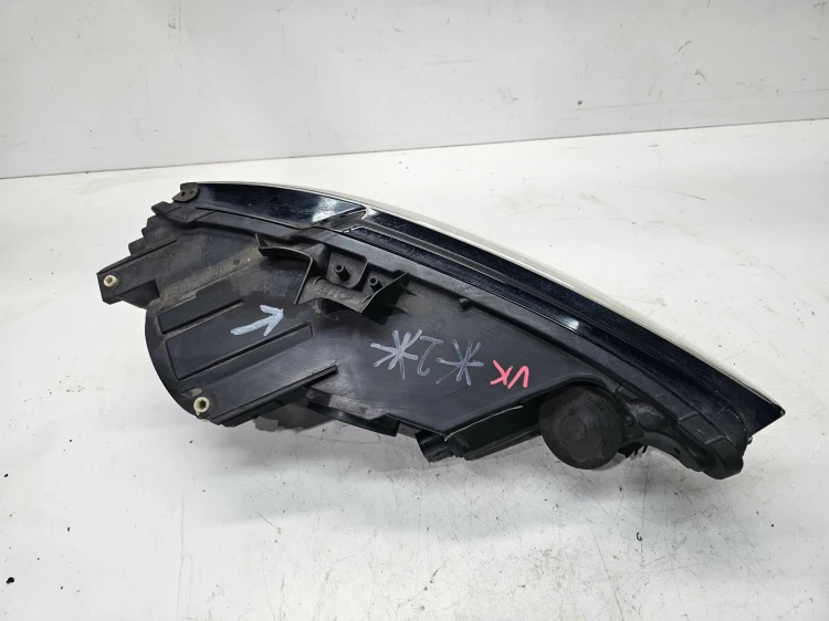 REFLEKTOR LAMPA PRZEDNIA LEWY PRZÓD AUDI A3 8V 8V0941003A UK ***2***
