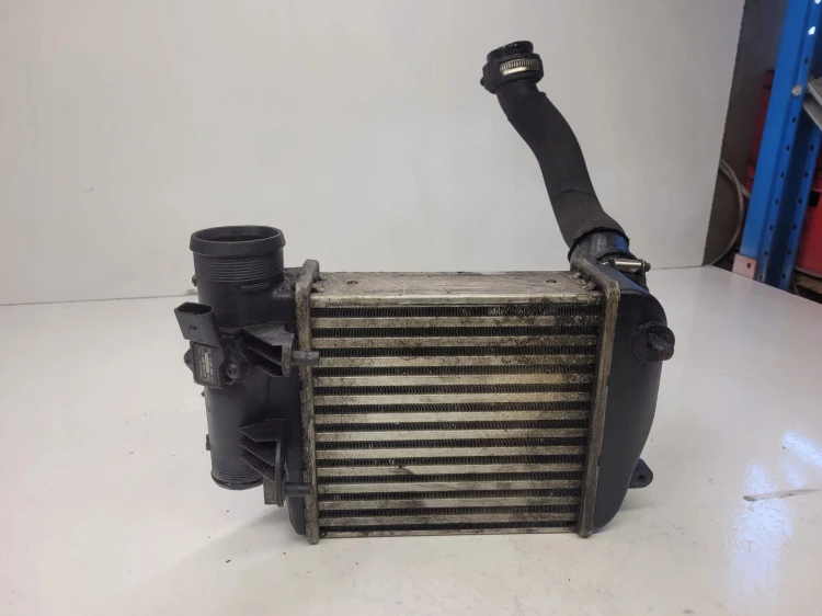 CHŁODNICA INTERCOOLER AUDI A6 2.7 3.0 4F0145805AF
