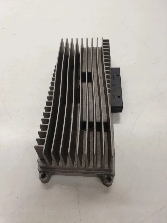WZMACNIACZ AUDIO AUDI A4 B8 A5 Q5 8R0035223