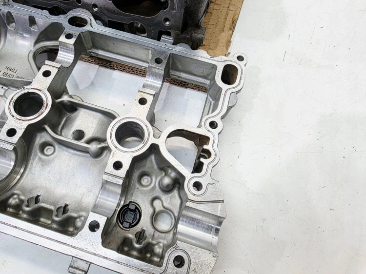 GŁOWICA Z NASADĄ AUDI VOLKSWAGEN SEAT SKODA 1.8 2.0 TFSI 06K403E 06K403E/G