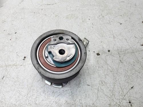 NAPINACZ PASKA ROZRZĄDU ROLKA AUDI VOLKSWAGEN SEAT SKODA 04L109243R