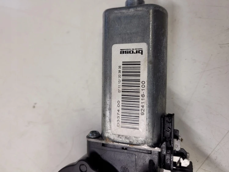 SILNICZEK REGULACJI FOTELA AUDI A6 A7 924116-100