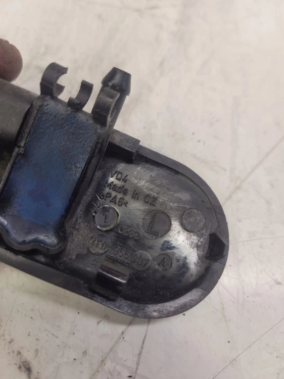 DYSZA SPRYSKIWACZA LEWA AUDI A6 C6 4F0955987A