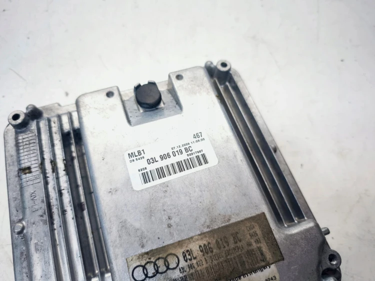 KOMPUTER STEROWNIK SILNIKA AUDI Q5 8R 2.0 TDI 03L906019BC