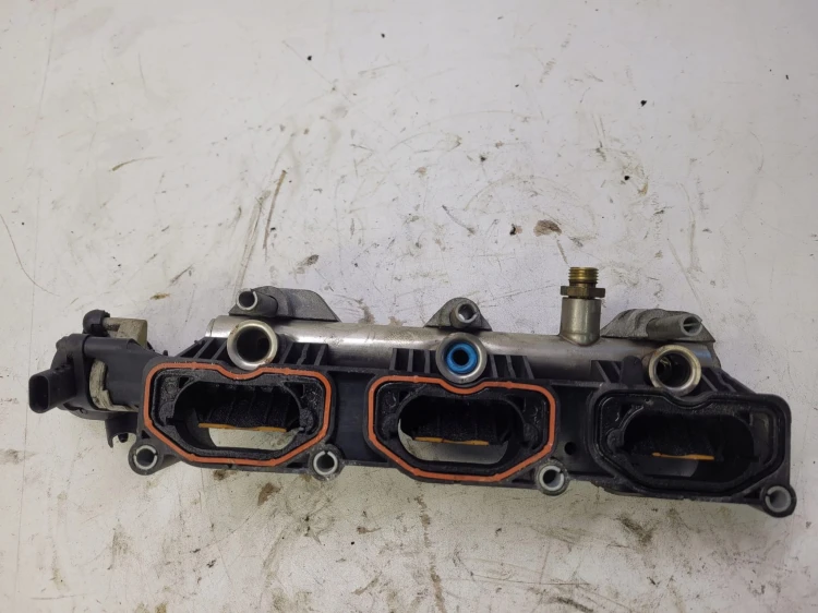 KOLEKTOR SSĄCY AUDI S4 S5 A6 3.0 TFSI 06E133110AB