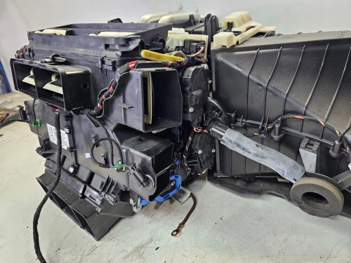 NAGRZEWNICA KOMPLETNA AUDI Q5 8R LIFT PORSCHE 8T1816005C