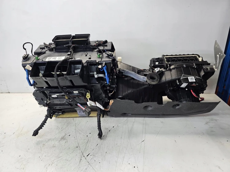 NAGRZEWNICA KOMPLETNA AUDI Q5 8R LIFT PORSCHE 8T1816005C