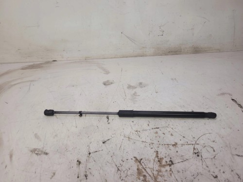 SIŁOWNIK TELESKOP KLAPY TYŁ AUDI A4 B9 8W9827552C