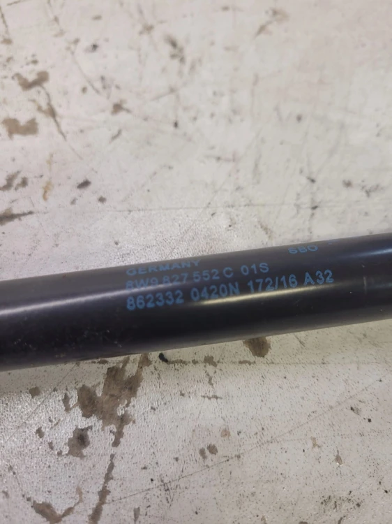 SIŁOWNIK TELESKOP KLAPY TYŁ AUDI A4 B9 8W9827552C