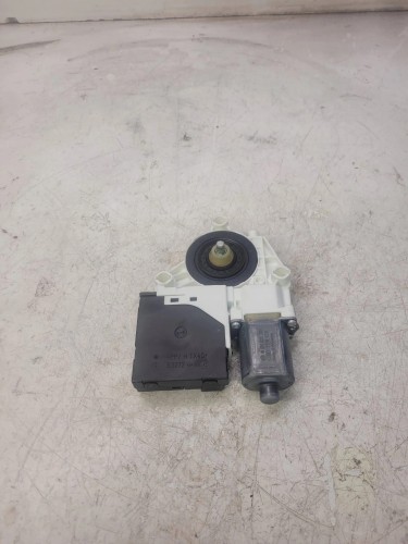 SILNICZEK SZYBY AUDI A3 8P LIFT 8P4959801E