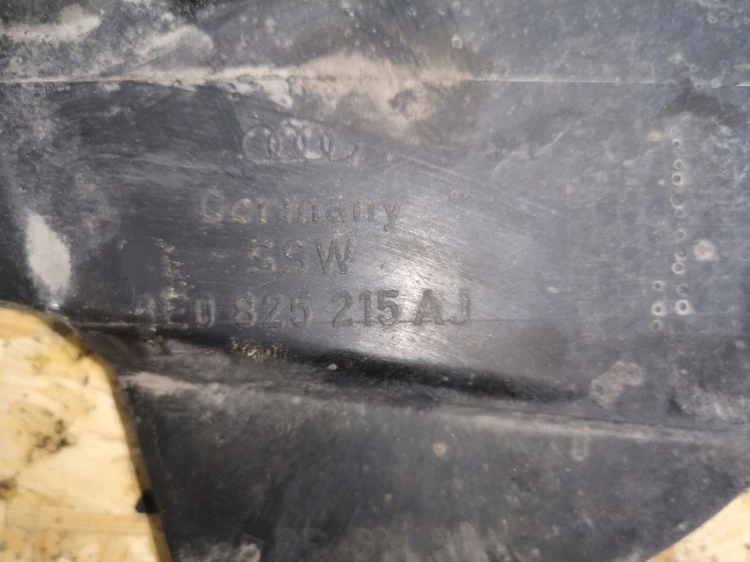 OSŁONA PODWOZIA AUDI A4 B6 B7 LEWA 8E0825215AJ