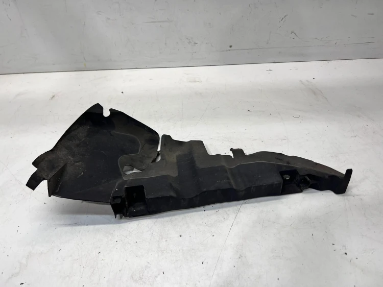 KIEROWNICA POWIETRZA PRAWA AUDI A6 C6 4F0121284AP