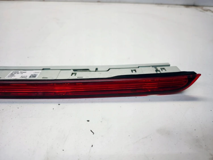 ŚWIATŁO STOP STOPU TRZECIE AUDI A4 B8 AVANT 8K9945097