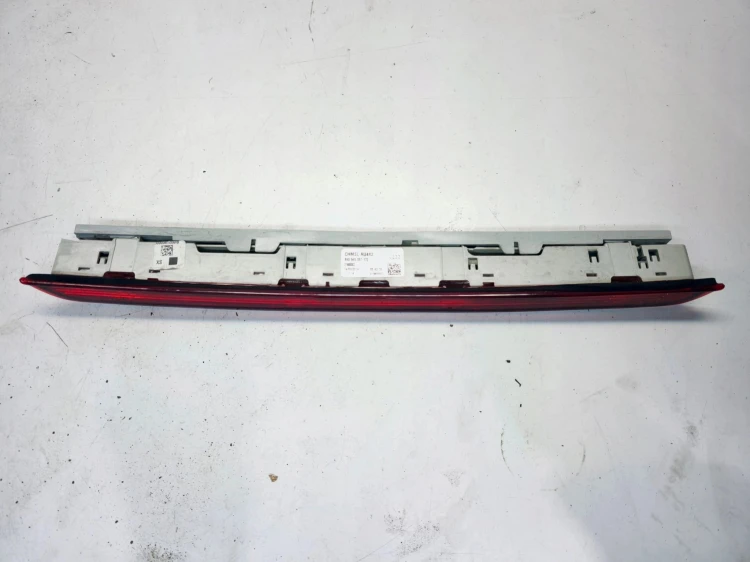 ŚWIATŁO STOP STOPU TRZECIE AUDI A4 B8 AVANT 8K9945097