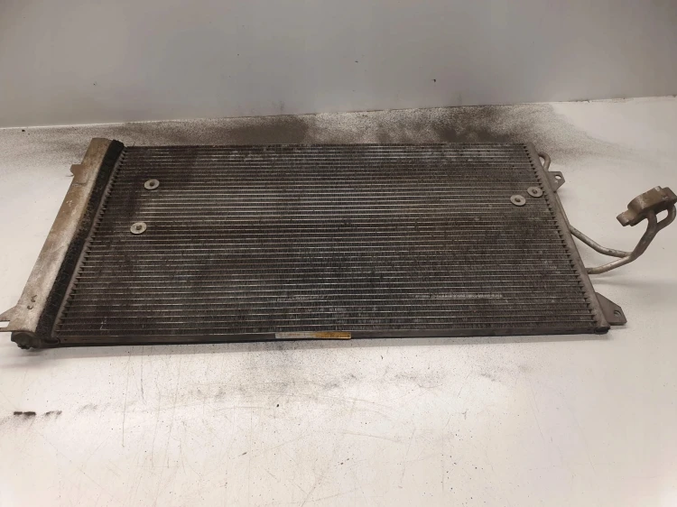 CHŁODNICA KLIMATYZACJI AUDI Q7 VW 7L0820411F