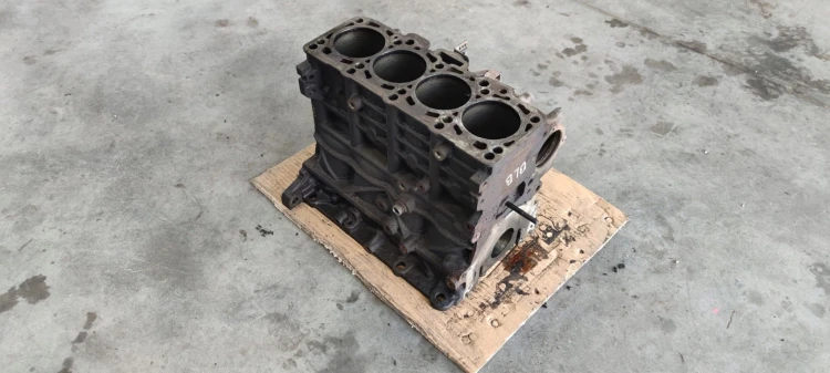 BLOK SILNIKA AUDI A4 B7 A6 C6 2.0 TDI BLB 03G021A