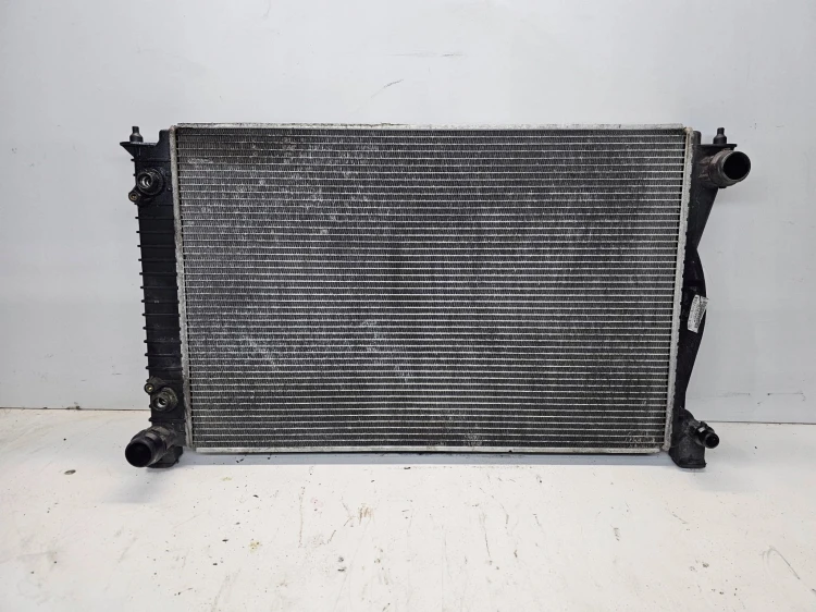 CHŁODNICA WODY 2.0 TDI AUDI A6 C6 4F0121251P AUTOMAT