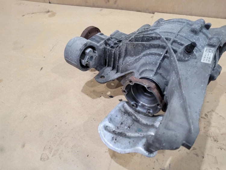 MOST DYFERENCJAŁ TYŁ AUDI A4 B9 A5 8W 02D500043G LMP