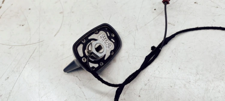 ANTENA LOTKA REKIN AUDI A4 A5 Q5 8K5035503D LX5X