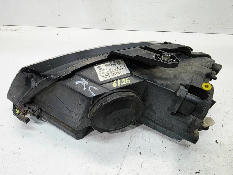 REFLEKTOR LAMPA PRAWY PRZÓD AUDI A3 8P LIFT 8P0941004BC UK 6/26