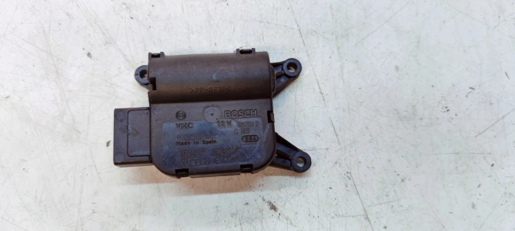 SILNICZEK NAGRZEWNICY AUDI A4 B6 B7 8E1820511C
