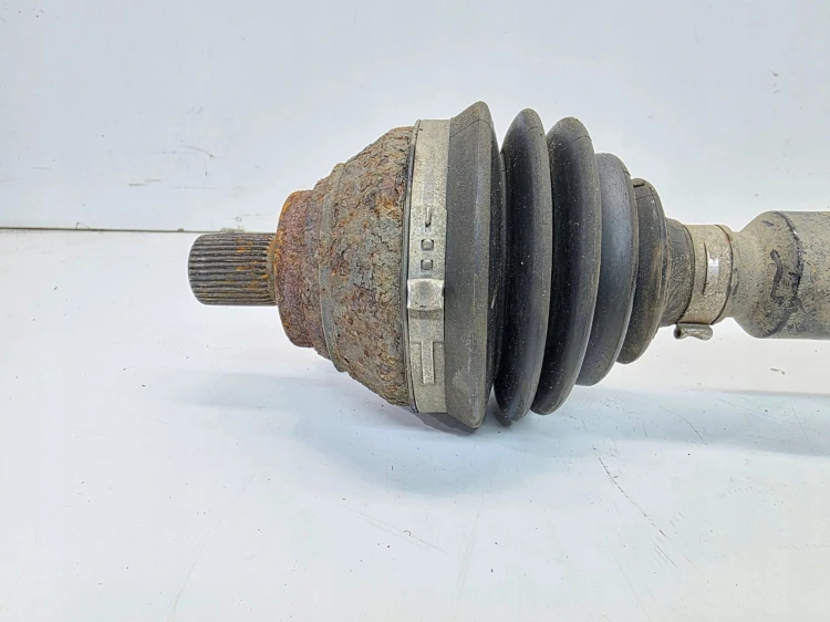 PÓŁOŚ PRAWA DŁUGA AUDI A3 8V VOLKSWAGEN SEAT SKODA 5Q0407272BM