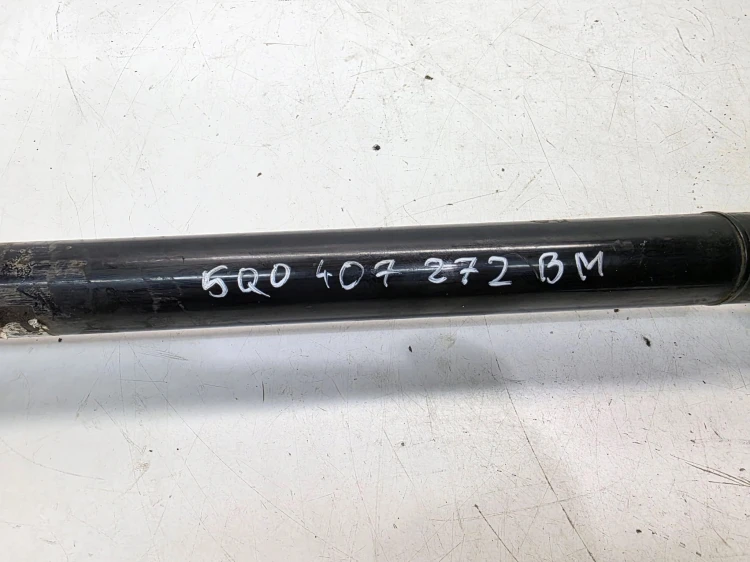 PÓŁOŚ PRAWA DŁUGA AUDI A3 8V VOLKSWAGEN SEAT SKODA 5Q0407272BM