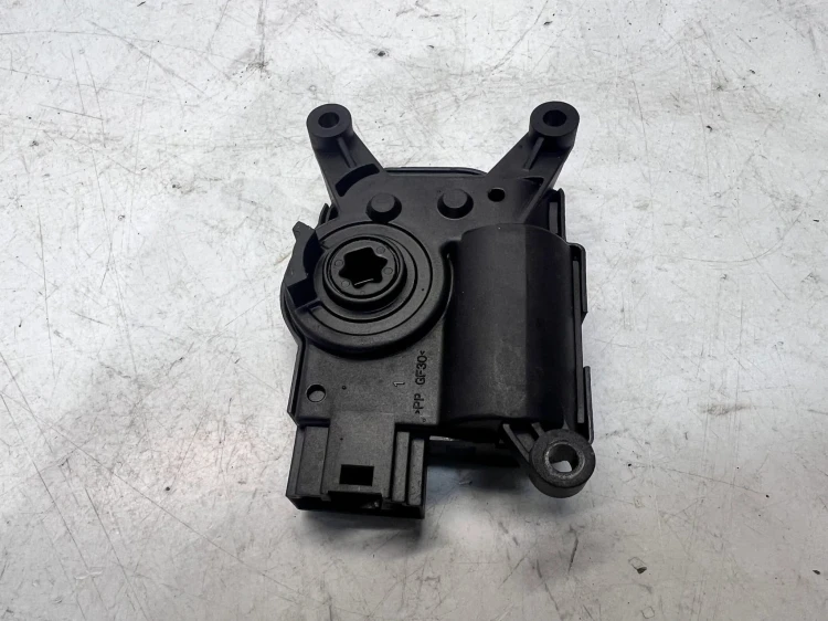 SILNICZEK NAGRZEWNICY AUDI VOLKSWAGEN SEAT SKODA 2Q0907511F