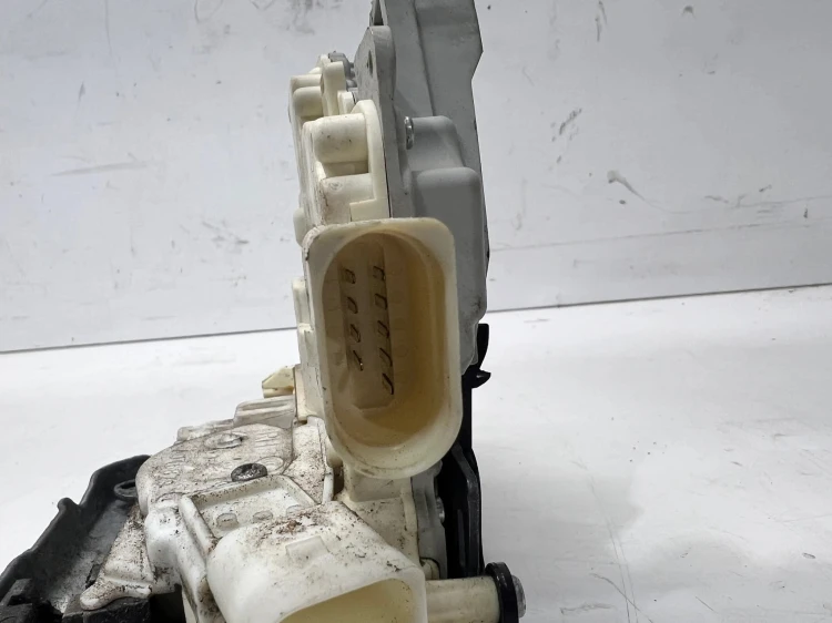 ZAMEK DRZWI PRAWY PRZÓD AUDI A6 C7 4G2837016 9 PIN