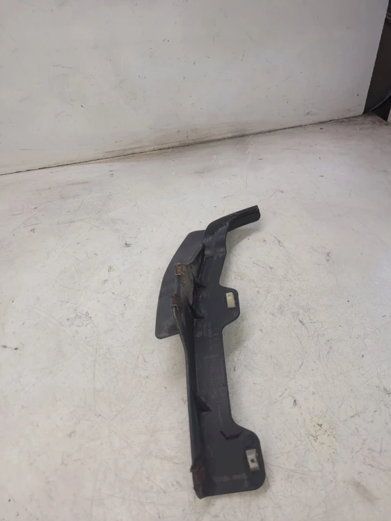CHLAPACZ SPOJLERA PRAWY AUDI Q5 8R 8R0853888