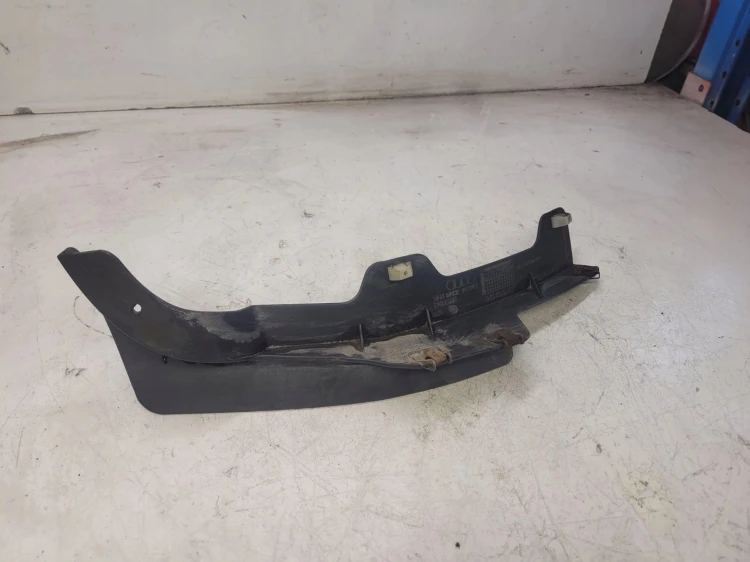 CHLAPACZ SPOJLERA PRAWY AUDI Q5 8R 8R0853888