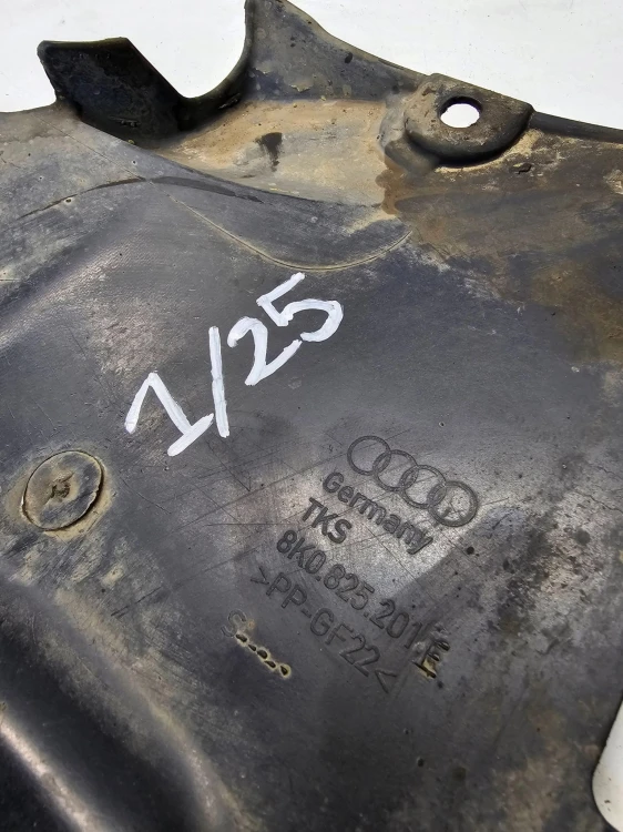 OSŁONA PŁYTA PODWOZIA LEWA AUDI A4 B8 8K0825201E