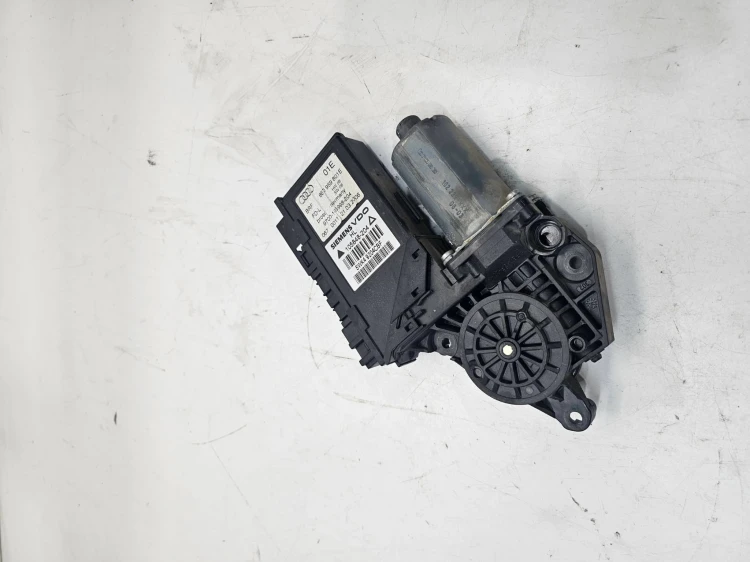 SILNIK SILNICZEK SZYBY AUDI A4 B6 B7 8E0959801E