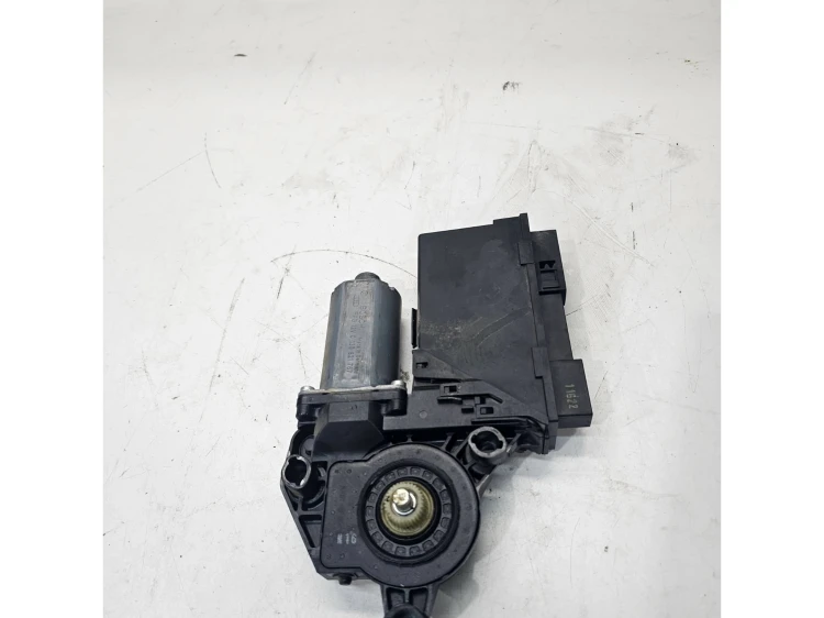 SILNIK SILNICZEK SZYBY AUDI A4 B6 B7 8E0959801E
