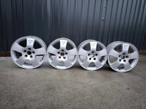 FELGI FELGA KOMPLET VW SKODA AUDI A4 A6 ITP 7.0J R16 ET45 4B0601025F R*19*