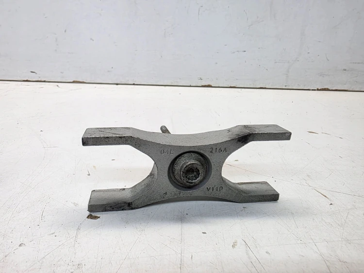 ŚRUBA + MOCOWANIE WTRYSKU AUDI VOLKSWAGEN SEAT SKODA 04L216A