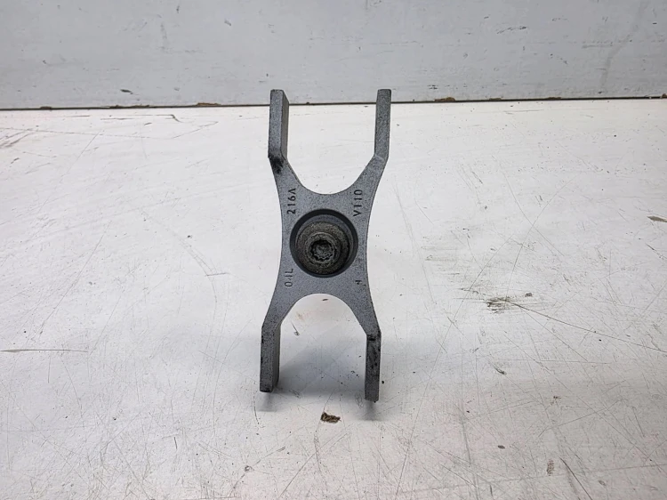 ŚRUBA + MOCOWANIE WTRYSKU AUDI VOLKSWAGEN SEAT SKODA 04L216A