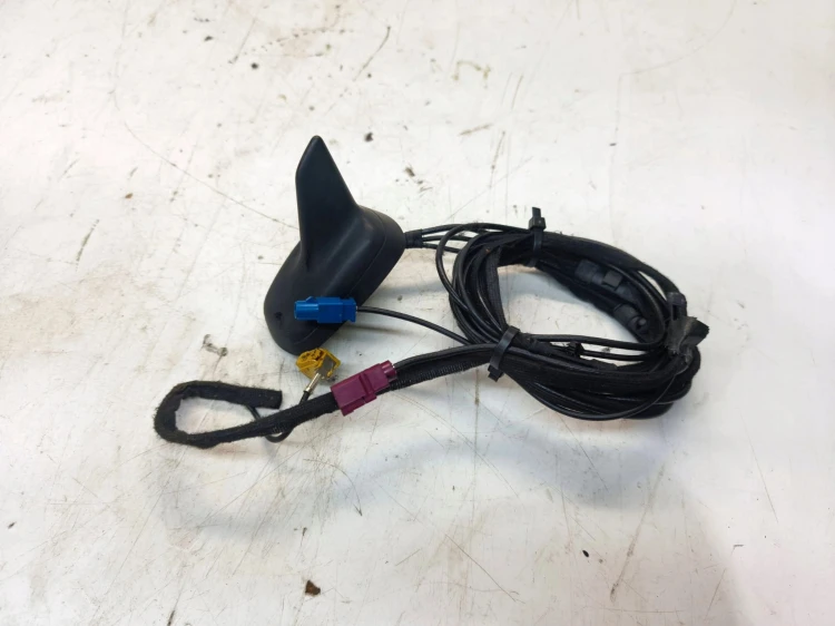 ANTENA LOTKA GPS REKIN AUDI A3 8P 8P0035503L MAT ORYGINAŁ