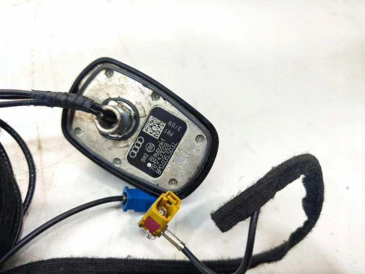 ANTENA LOTKA GPS REKIN AUDI A3 8P 8P0035503L MAT ORYGINAŁ