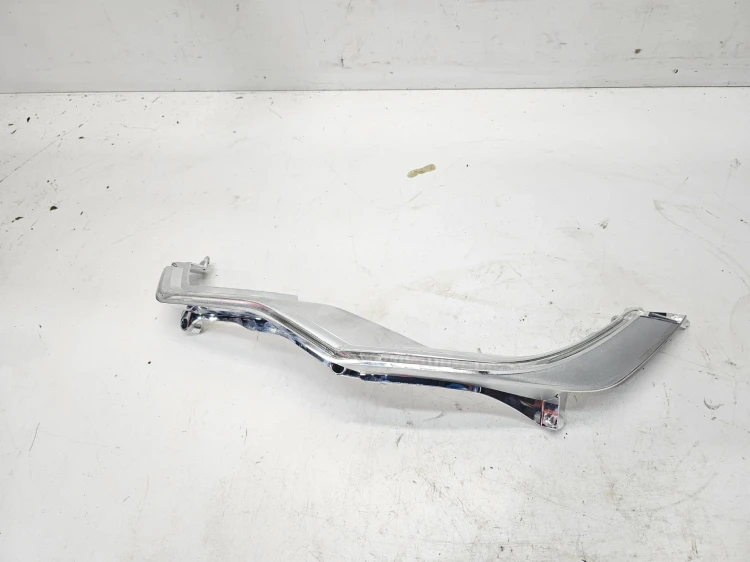LISTWA LED CHROM DOLNA REFLEKTORA LEWY PRZÓD AUDI A6 C7 2011-14 174840-01
