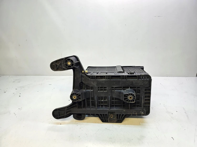 PODSTAWA AKUMLATORA KOMPLET AUDI VW 1K0915333B