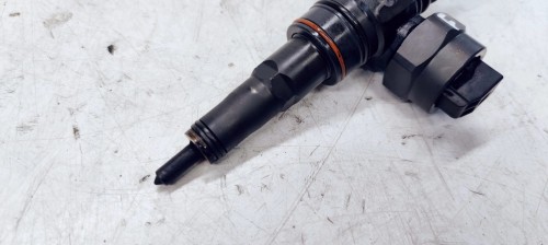 POMPOWTRYSKIWACZ AUDI VW 1.9 TDI 038130073F