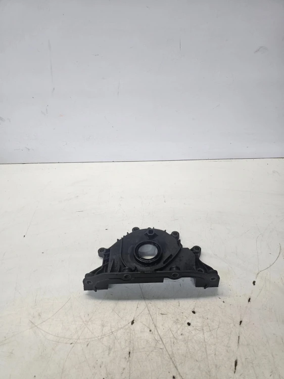 OBUDOWA USZCZELNIACZ WAŁU AUDI VOLKSWAGEN SEAT SKODA 2.0 TDI 04L103151A